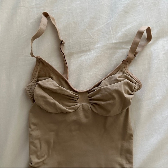 SKIMS Seamless Sculpt Solutionwear Shapewear Bodysuit Brief Snaps Nude Clay - Picture 5 of 7